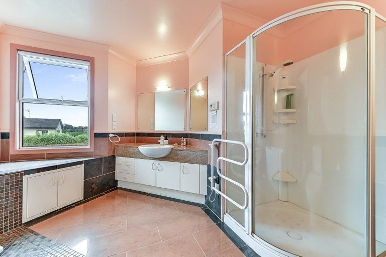 Photo of property in 20 Stonebridge Road, Temple View, Hamilton, 3289