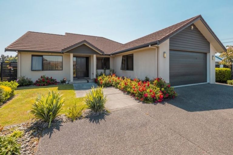 Photo of property in 1 Carroll Place, Owhata, Rotorua, 3010