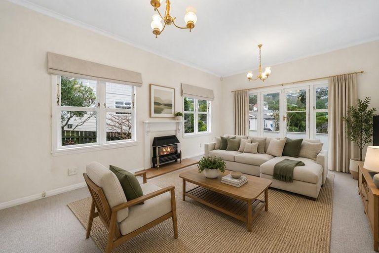 Photo of property in 6 Station Road, Khandallah, Wellington, 6035