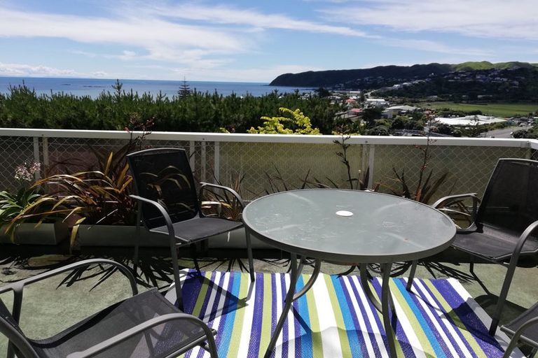 Photo of property in 28 Taupo Crescent, Plimmerton, Porirua, 5026