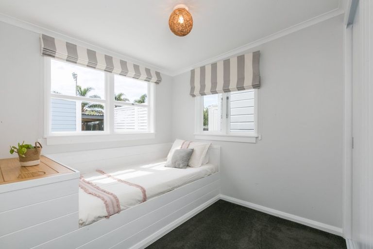 Photo of property in 137 Vigor Brown Street, Napier South, Napier, 4110