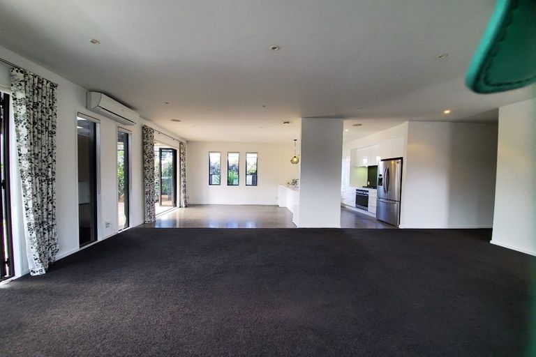 Photo of property in 20 Te Wharau Drive, Greenhithe, Auckland, 0632