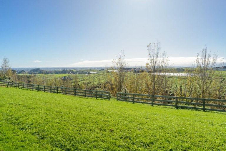 Photo of property in 117 Kingsdale Park Drive, Aokautere, Palmerston North, 4471