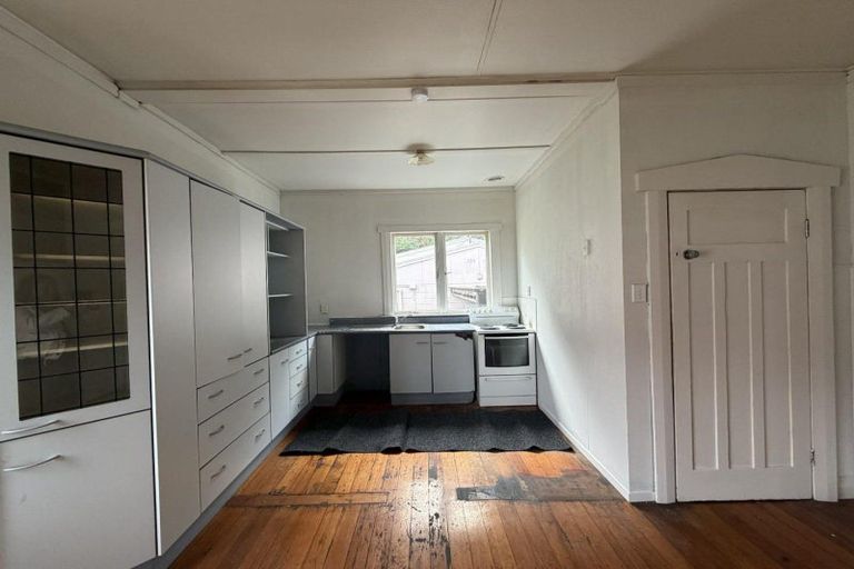 Photo of property in 16 Opoia Road, Hamilton East, Hamilton, 3216