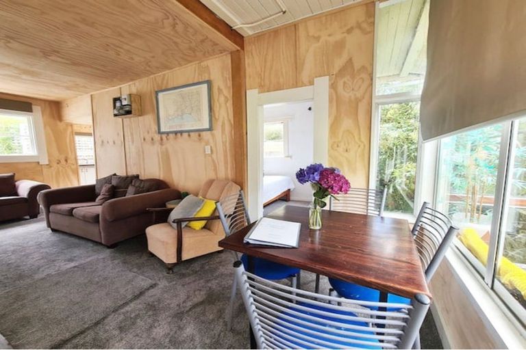 Photo of property in 18 Violet Street, Riverton/aparima, Riverton, 9822