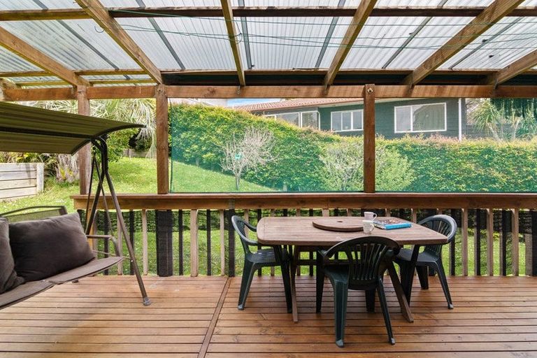 Photo of property in 2/58 Glencoe Road, Browns Bay, Auckland, 0630