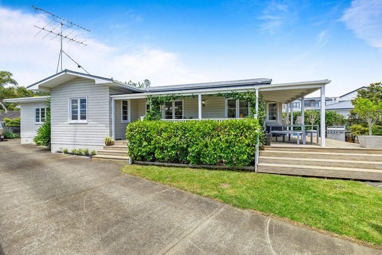 Photo of property in 63 Sylvia Road, Hillcrest, Auckland, 0627
