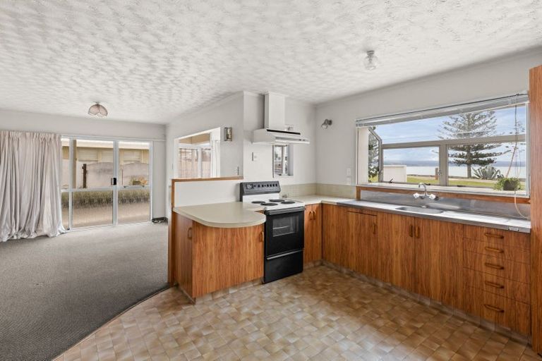 Photo of property in 36 Charles Street, Westshore, Napier, 4110