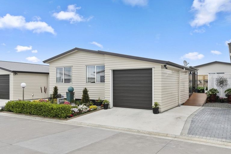 Photo of property in 11 Kamahi Crescent, Papamoa Beach, Papamoa, 3118