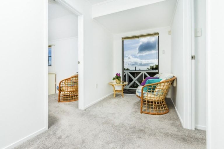 Photo of property in 1/97 Matipo Road, Mairangi Bay, Auckland, 0630