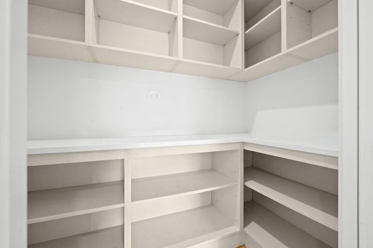 Photo of property in 1/7 Tudor Crescent, Chedworth, Hamilton, 3210