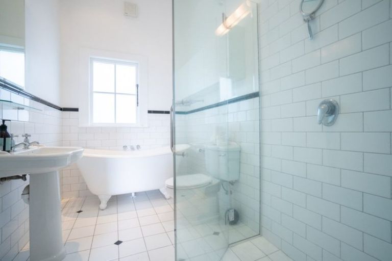 Photo of property in 10 Manson Street, Terrace End, Palmerston North, 4410