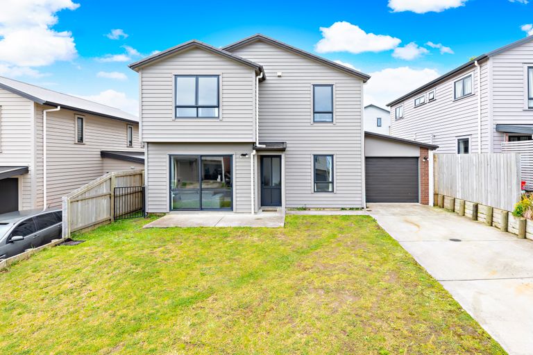Photo of property in 6 Kohi Kai Place, Weymouth, Auckland, 2103