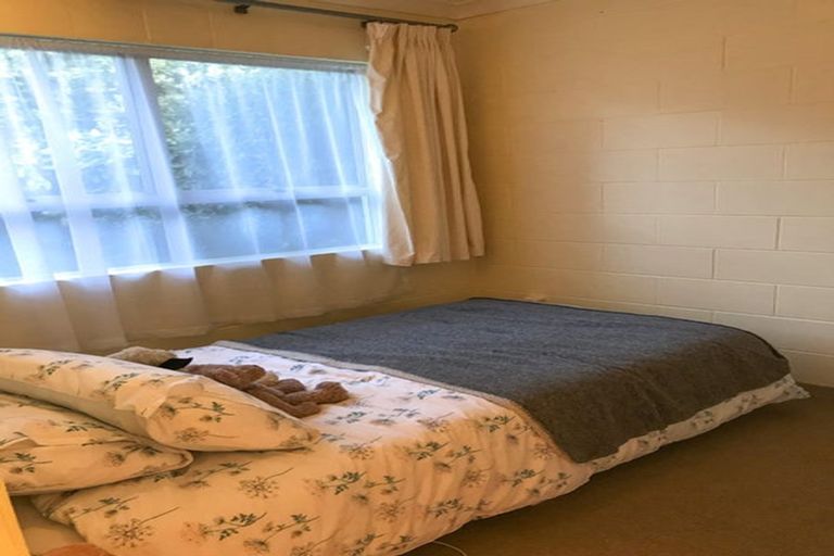 Photo of property in 2/138 Rangatira Road, Beach Haven, Auckland, 0626