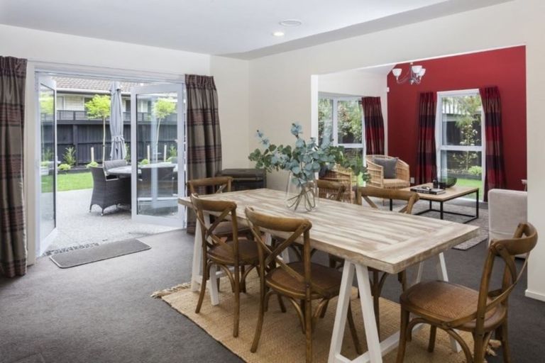 Photo of property in 33 Lakewood Drive, Burwood, Christchurch, 8083