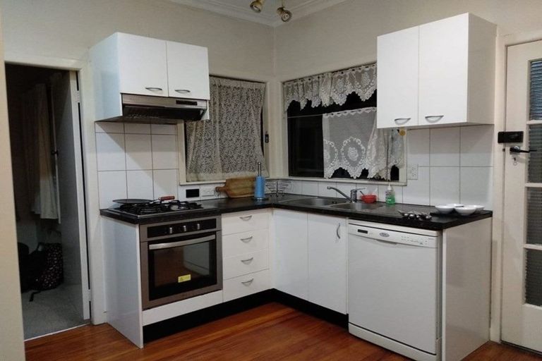Photo of property in 2/32 Wintere Road, Papatoetoe, Auckland, 2025