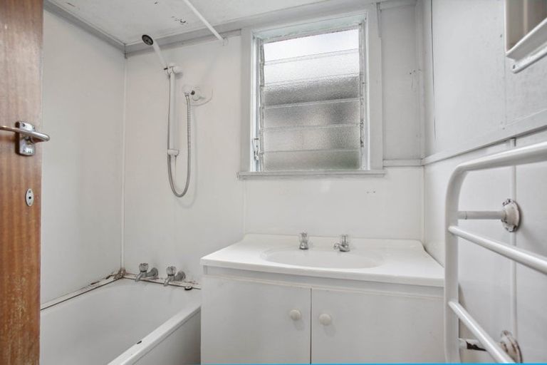 Photo of property in 85 Glengarry Road, Glen Eden, Auckland, 0602