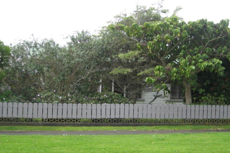 Photo of property in 28 Mouatt Street, Waitara, 4320