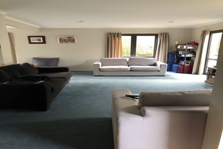 Photo of property in 2/26a Dallinghoe Crescent, Milford, Auckland, 0620