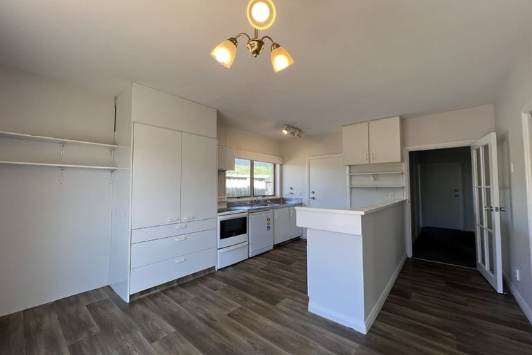 Photo of property in 1/39 Searells Road, Strowan, Christchurch, 8052