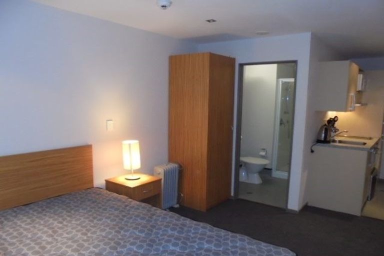 Photo of property in Dual Apartments, 108/142 Vivian Street, Te Aro, Wellington, 6011