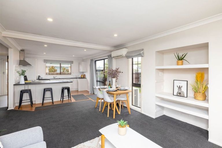 Photo of property in 60 Niven Street, Avondale, Christchurch, 8061