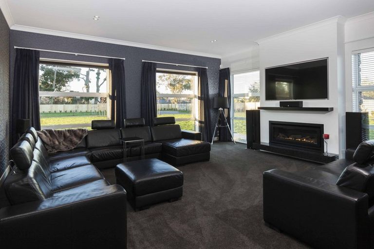 Photo of property in 25 Hawthornden Road, Avonhead, Christchurch, 8042