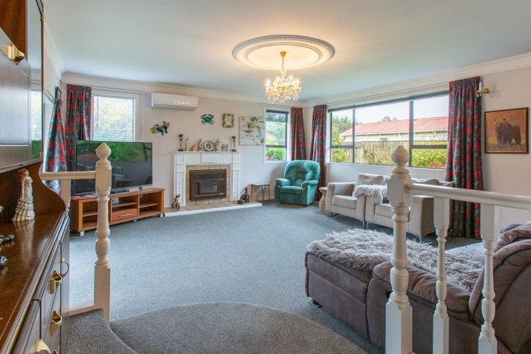 Photo of property in 12 Windsor Street, Dannevirke, 4930