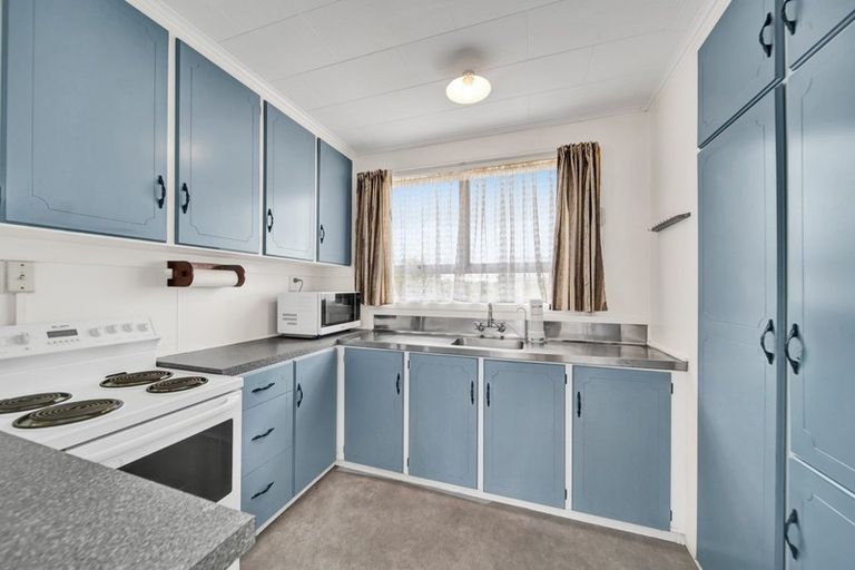 Photo of property in 15b Mayfair Place, Westown, New Plymouth, 4310