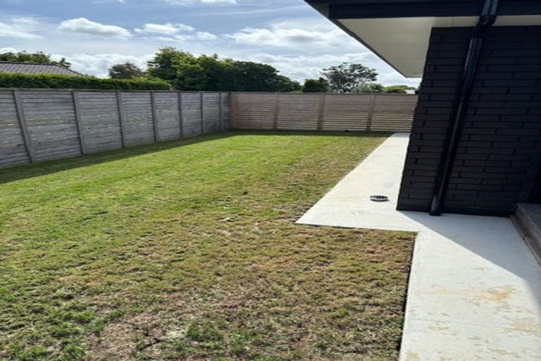 Photo of property in 93a Sandspit Road, Waiuku, 2123