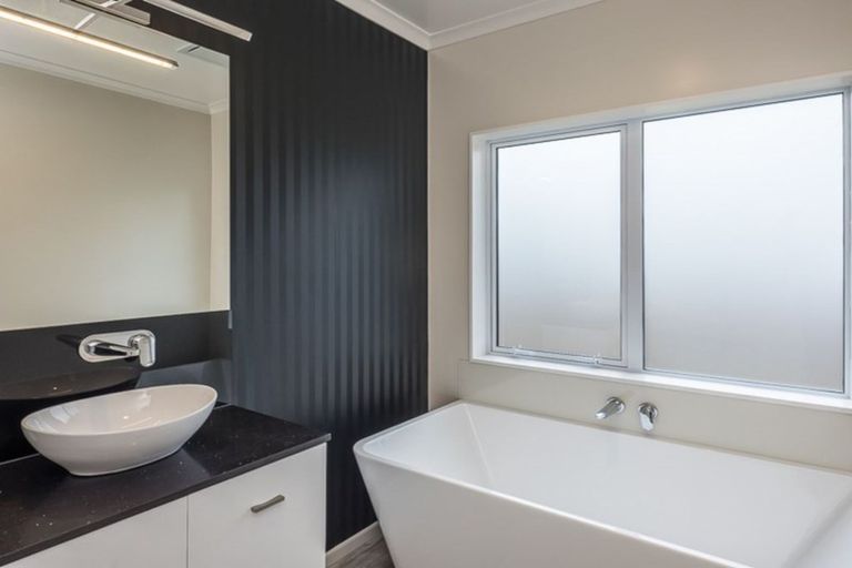 Photo of property in 30 Dal Din Drive, Otaki, 5512