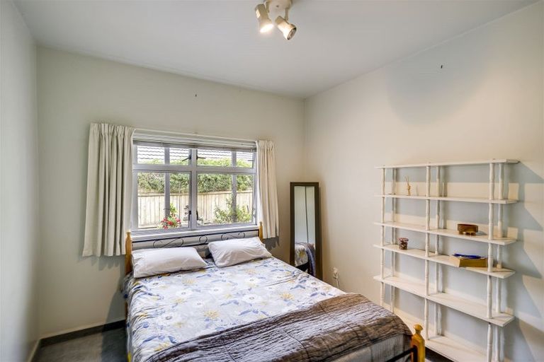 Photo of property in 135 Milton Road, Bluff Hill, Napier, 4110