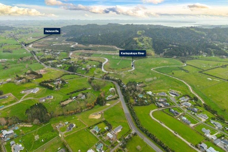 Photo of property in 4 Henley Road, Kaukapakapa, 0871