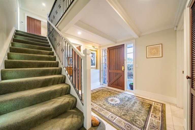 Photo of property in 33 Saint Columbans Grove, Boulcott, Lower Hutt, 5010