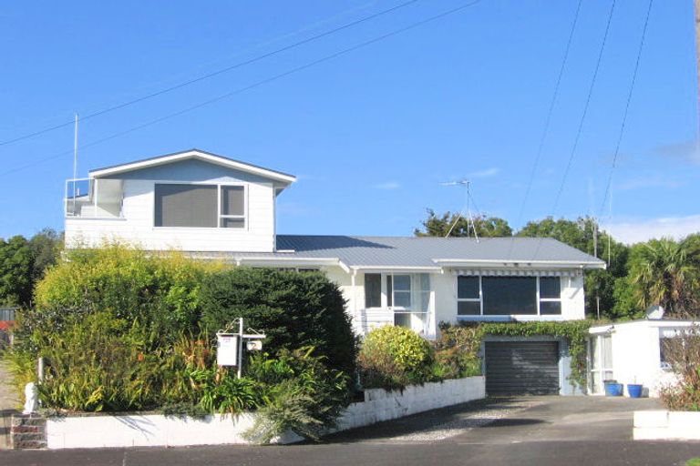 Photo of property in 2 Kingsway Crescent, Forest Lake, Hamilton, 3200