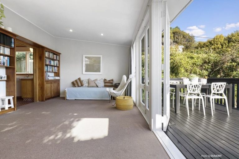 Photo of property in 9 Ardross Avenue, Khandallah, Wellington, 6035