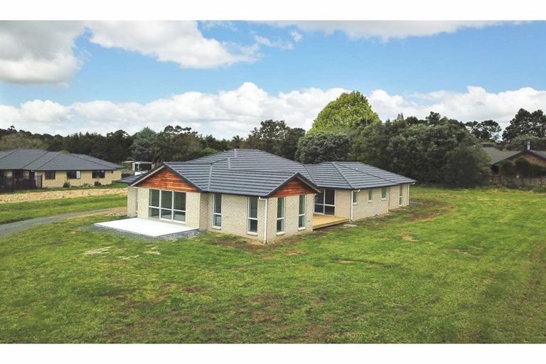 Photo of property in 4 Hoults Way, Kerikeri, 0230