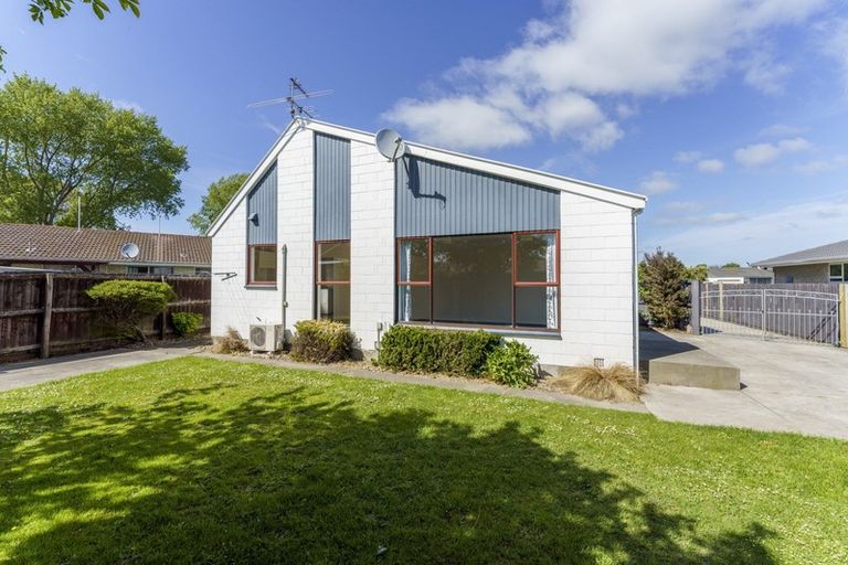 Photo of property in 2/54 Arran Crescent, Woolston, Christchurch, 8062