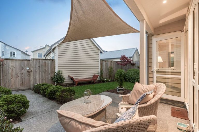 Photo of property in 22 Warbler Crescent, Papakura, 2110