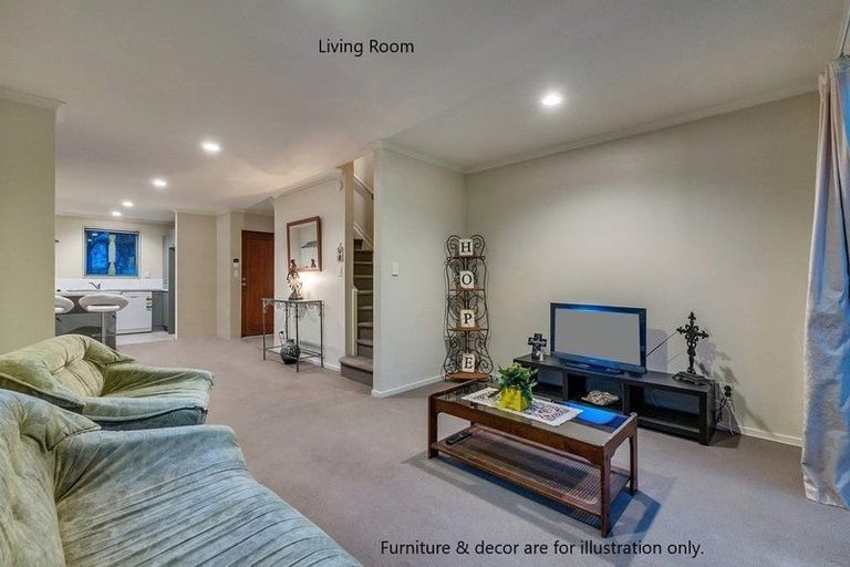 Photo of property in 39 Verdale Circle, Glen Eden, Auckland, 0602