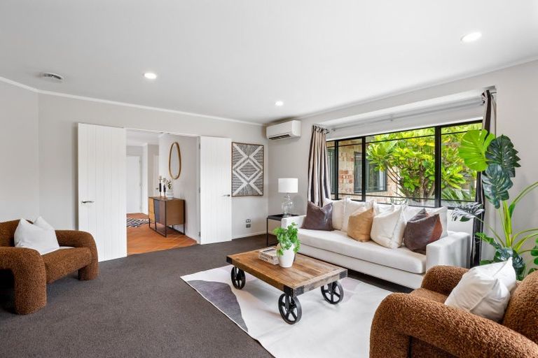 Photo of property in 65 Sunny Crescent, Huapai, Kumeu, 0810