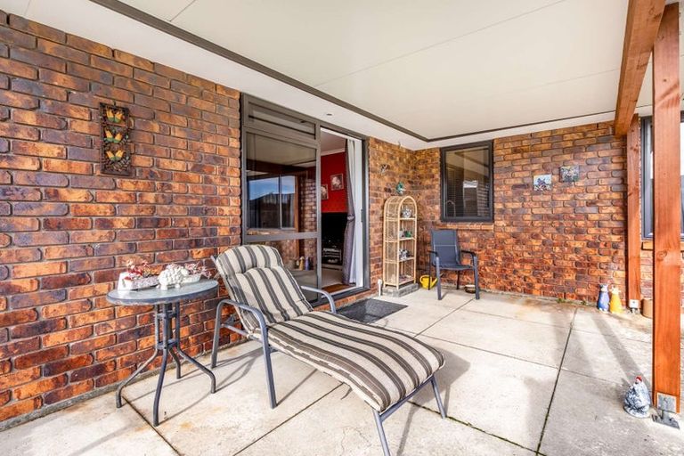 Photo of property in 11 Cleveland Heights, Kelvin Grove, Palmerston North, 4414