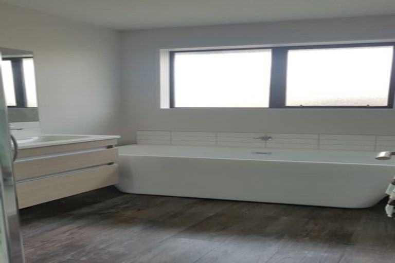 Photo of property in 14 Mclenaghan Road, Rolleston, 7614