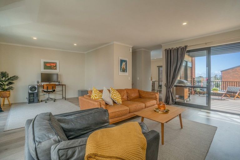 Photo of property in 18 Kerewhenua Crescent, Hobsonville, Auckland, 0616