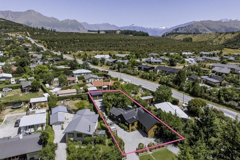 Photo of property in 177 Alison Avenue, Albert Town, Wanaka, 9305