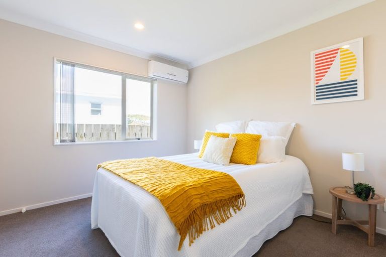 Photo of property in 18 Erlestoke Crescent, Churton Park, Wellington, 6037