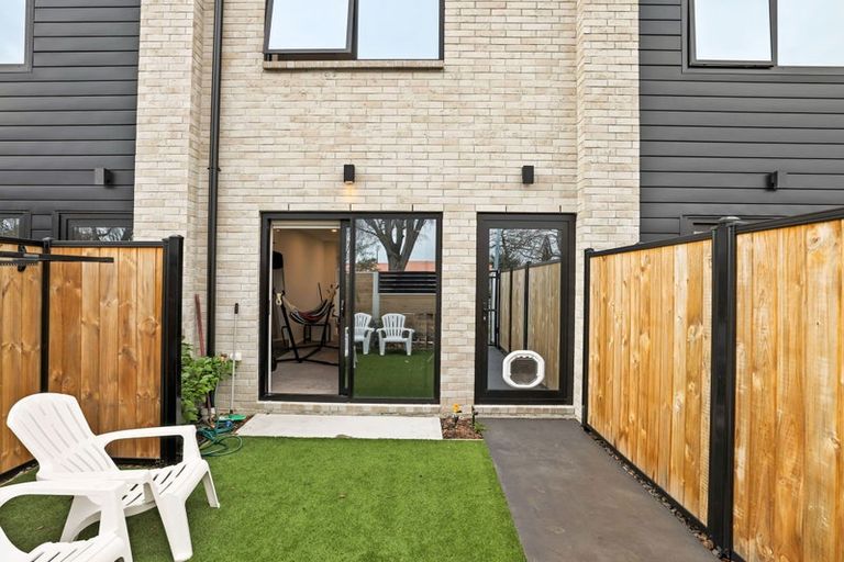 Photo of property in 3/2 Taramea Place, Addington, Christchurch, 8024