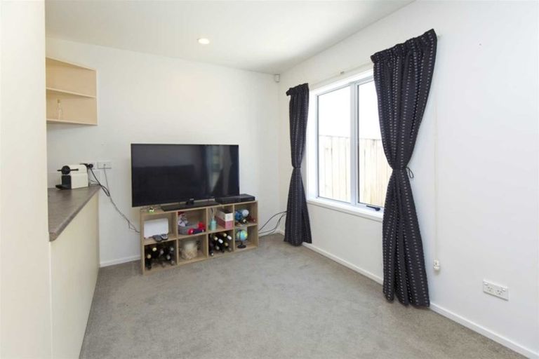 Photo of property in 16/30 John Jennings Drive, Oteha, Auckland, 0632