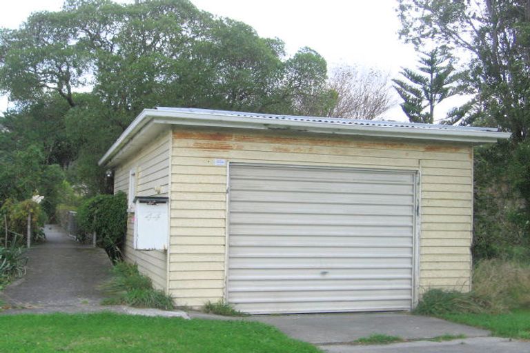 Photo of property in 44 Findlay Street, Tawa, Wellington, 5028