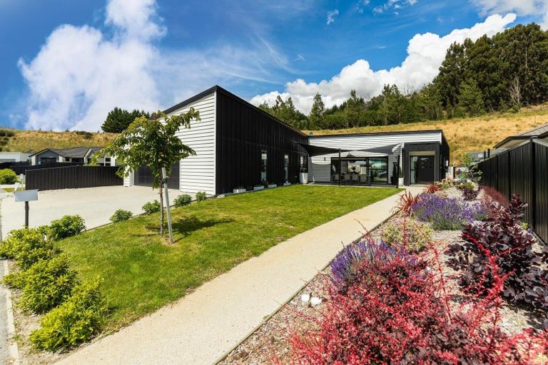 Photo of property in 62 Risinghurst Terrace, Lower Shotover, Queenstown, 9304